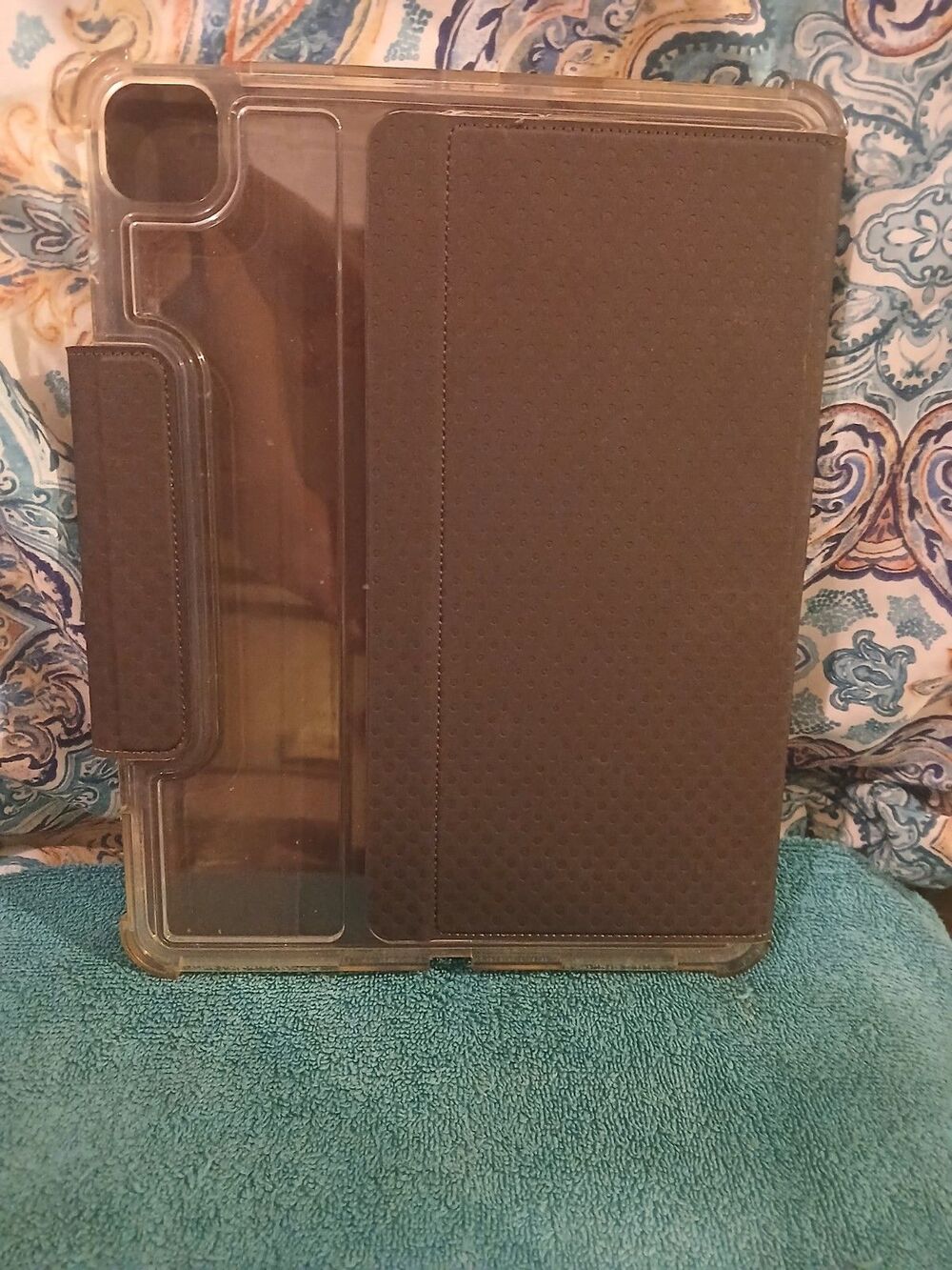 Black Clear UAG Lucent Series Case for Apple iPad Pro 11-inch (3rd Gen)